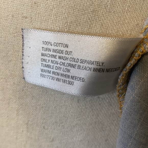 Medium lightweight chambray button-up - Picture 4 of 4